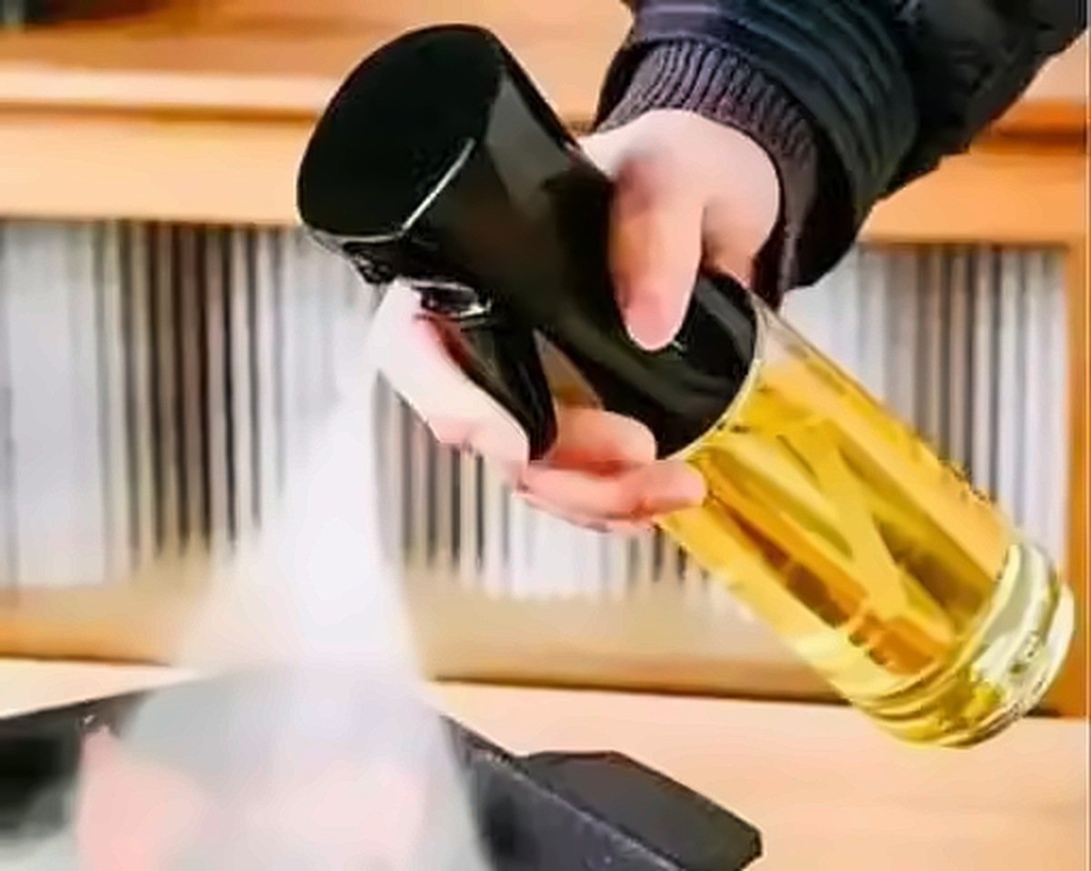 Glass Oil Sprayer Bottle for Cooking – Refillable Oil Dispenser with Spray & Pour Function for Kitchen